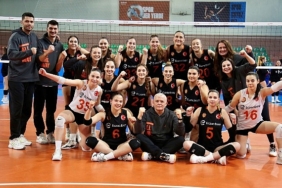 eczacibasi-2-lig-takimi-namaglup-sampiyonluk-hedefiyle-1-lige-yukseldi-gVeelRse.jpg