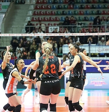 eczacibasi-dynavitten-deplasman-galibiyeti-hQS7tV93.jpg