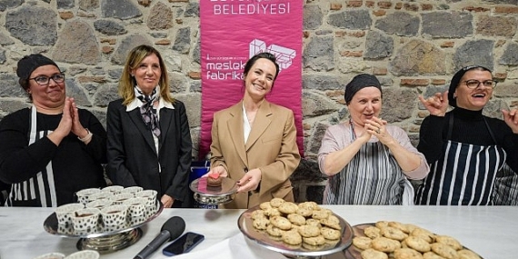 Fransız şeften işitme engellilere pastacılık kursu