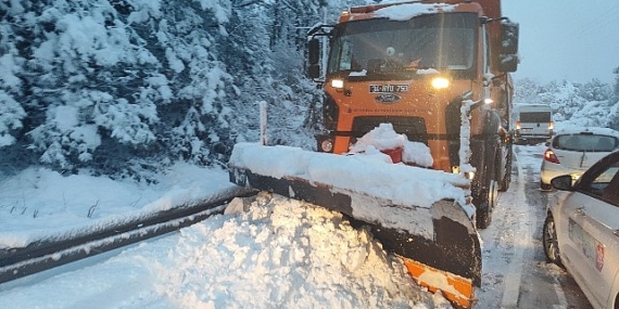 İstanbul Trafik Raporu: Kar Yağışı Yoğunluğa Neden Oldu
