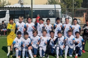 kemer-belediyespor-u11-takimi-3-puani-3-golle-aldi-I2zRucI9.jpg