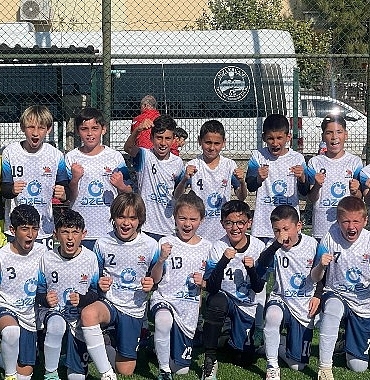 kemer-belediyespor-u11-takimi-3-puani-3-golle-aldi-I2zRucI9.jpg