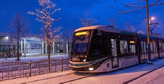 Kocaeli Büyükşehir’in milyonluk yatırımları beyaz örtü ile kaplandı; Dev yatırımlardan kartpostallık görüntüler