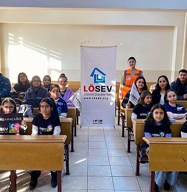 losevden-gonullu-ogretmenlerle-etut-projesi-canim-kardesim-ders-evi-erzurum-ve-malatyada-W3JpsgYj.jpg