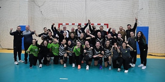 Manisa BBSK Hentbol Takımı Tarih Yazdı