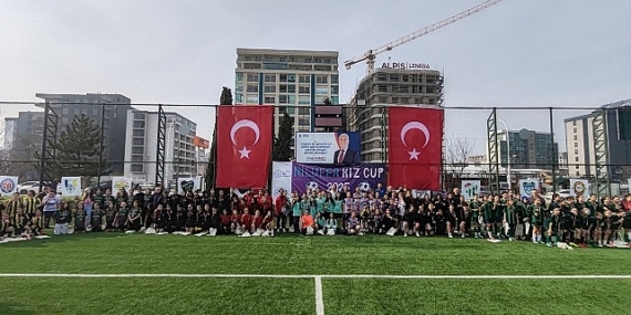 Nilüfer Kız Cup 2025’in şampiyonu Ufukspor