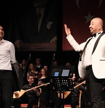 salihlide-unutulmaz-konser-RWmzlgKx.jpg
