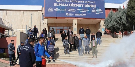 Büyükşehir’in yangın eğitimleri sürüyor