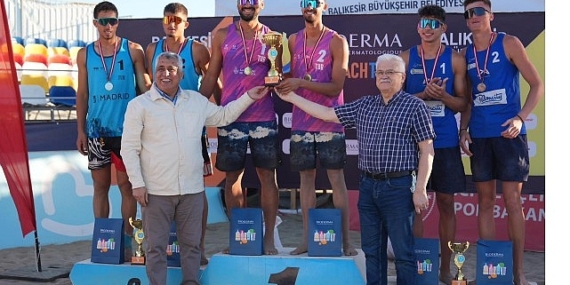 2025 TVF Plaj Voleybolu Bioderma Pro Beach Tour Ören Etabı Ödül Töreni Düzenlendi