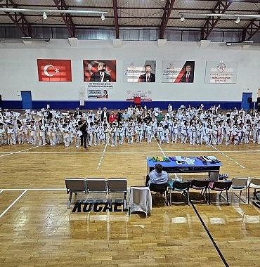 293-golcuk-belediyespor-taekwondo-sporcusu-kusak-atladi-WmRcWGN4.jpg