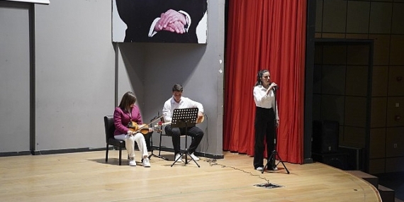 Aliağa’da Gül Bayramı Etkinliği Düzenlendi