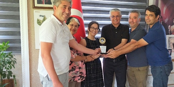 Altınkaya’dan Başkan Topaloğlu’na teşekkür plaketi