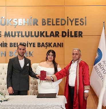 antalya-buyuksehir-belediyesi-nikah-salonunda-05052025-yogunlugu-lkgd7Gfz.jpg