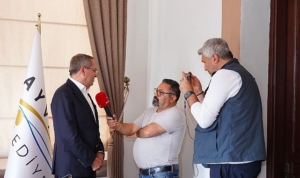 ayvalik-belediyesine-ogrenci-kent-lokantalari-projesiyle-odul-fpacWX53.jpg