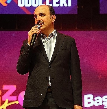 baskan-altay-genclik-meclisi-topluluk-odulleri-biz-bize-fest-bi-baska-programinin-acilisina-katildi-L982ZMvq.jpg