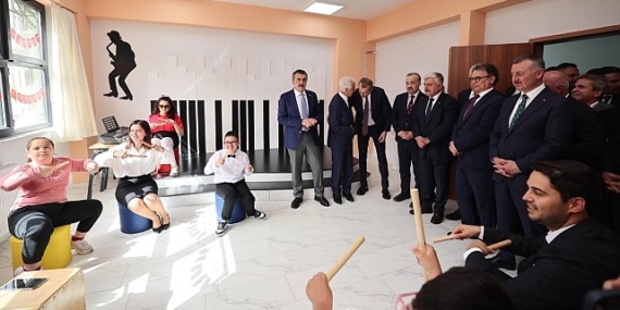 Başkan Büyükakın: “Özel eğitim sınıf sayısını 336’ya çıkarıyoruz”