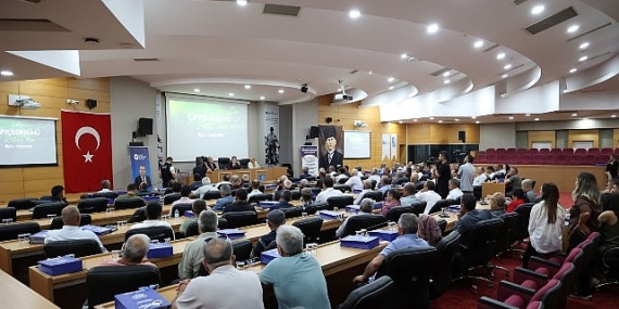 Başkan Muhittin Böcek çiftçilerle bir araya geldi