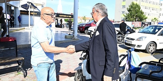 Başkan Topaloğlu pazar esnafını ziyaret etti