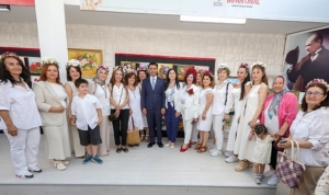 bayraklida-ureten-kadinlar-el-sanatlarini-sergiledi-MOZQ88Fh.jpg