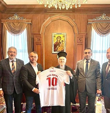 bekir-ayazdan-fener-rum-patrigi-1-bartholomeosa-nezaket-ziyareti-jCLa4SE6.jpg