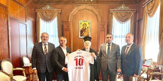 Bekir Ayaz’dan Fener Rum Patriği 1. Bartholomeos’a nezaket Ziyareti