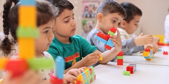 Buca’da sevgi dolu eğitimin adı: Çınar Anaokulları