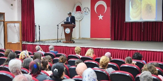 Burhaniye’de Çölyak Hastalığına Farkındalık Konferansı düzenlendi.