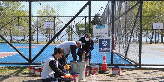 Büyükşehir, basketbol sahalarını yeniliyor