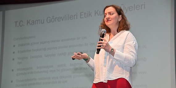 Büyükşehir’den Çalışanlarına ‘Kamusal Alanda Etik’ Eğitimi