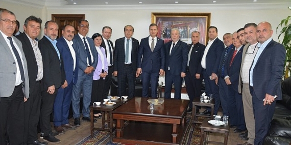 Deniz Yücel’e esnaftan sıcak karşılama