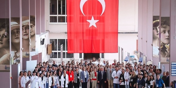 DEÜ’de Gençlik Sempozyumu ve Bilim Sanat Şenliği Coşkusu