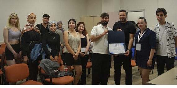 Ege’de ilişki yönetimi ve bağlanma problemleri konuşuldu