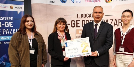Egeli bilim ekibi ‘I. Kocatepe Ar-Ge Proje Pazarı’ndan ödülle döndü