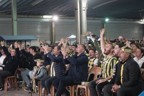 fenerbahcenin-avrupa-zaferi-dev-ekranda-izlendi-u9PJbgAt.jpg
