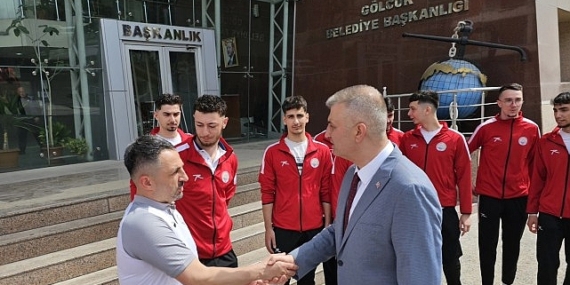 Gölcük Belediyespor Voleybol Takımı’nın hedefi Türkiye Şampiyonası