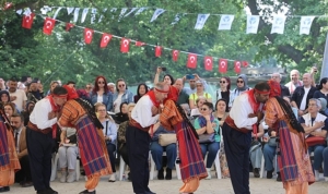hidirellez-coskusu-bu-kez-bayraktarda-yasandi-HZgcdGv8.jpg