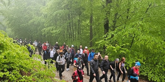 İnegöl’de 19 Mayıs Kutlamaları Doğa Yürüyüşü İle Başladı