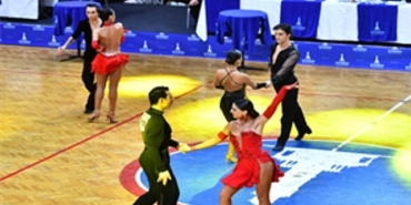 izmirde-danscilarin-kiyasiya-rekabeti-hnHajQLQ.jpg
