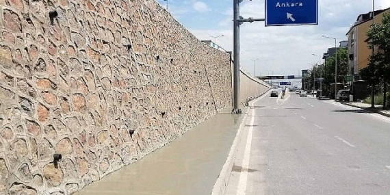 Kartepe İstasyon Mahallesi’nde yaya kaldırımı tamam