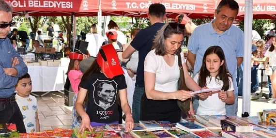 Kitapların Büyülü Dünyasına Yolculuk Çiğli’de Sürüyor