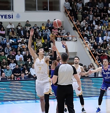 konya-buyuksehir-belediyespor-yari-finalde-GkHNHP6l.jpg