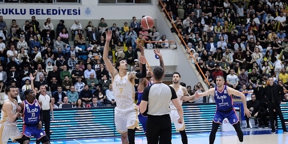 Konya Büyükşehir Belediyespor Yarı Finalde