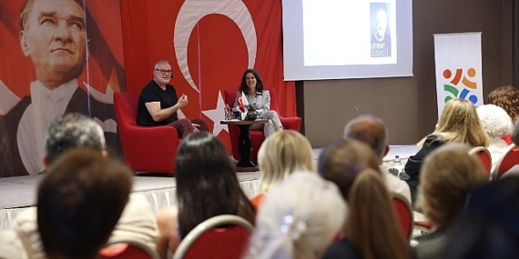 Levent Üzümcü, Çeşme’de ‘sanat ve yaşam’ üzerine konuştu