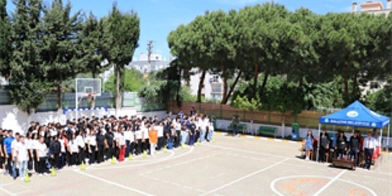 Öğrenciler istedi Büyükşehir ekipleri yaptı