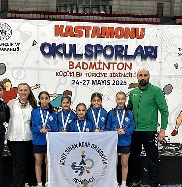 osmangazili-badmintonculardan-namaglup-sampiyonluk-Jby8ad1I.jpg