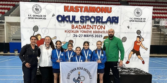 Osmangazili badmintonculardan namağlup şampiyonluk