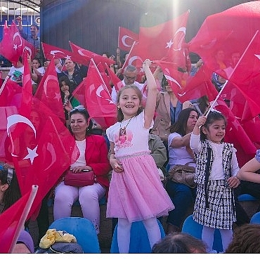 ozlem-duyulan-19-mayis-kutlamalari-kecioreni-costurdu-2UR2JTnt.jpg