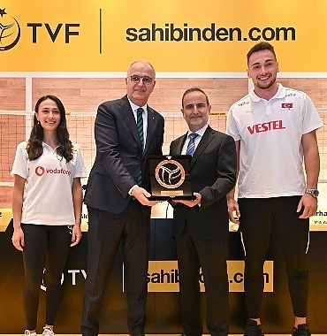 sahibindencom-turkiye-voleybol-milli-takimlar-ana-sponsoru-oldu-ylH5DbiM.jpg