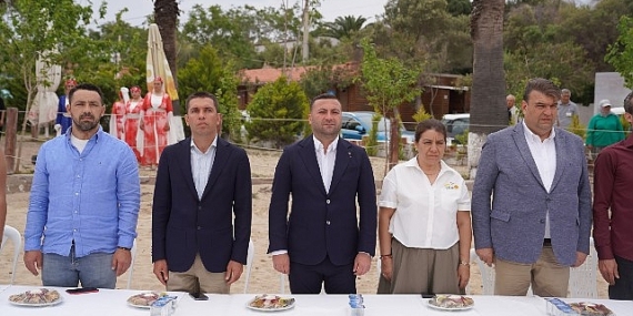 Seferihisar’da Turizm ve Çevre Şenliği renkli görüntülere sahne oldu