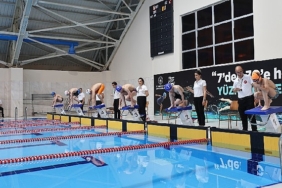 selcuklu-belediyesi-yuzme-yarismalarinda-madalyalar-sahiplerini-buldu-srftTKIB.jpg